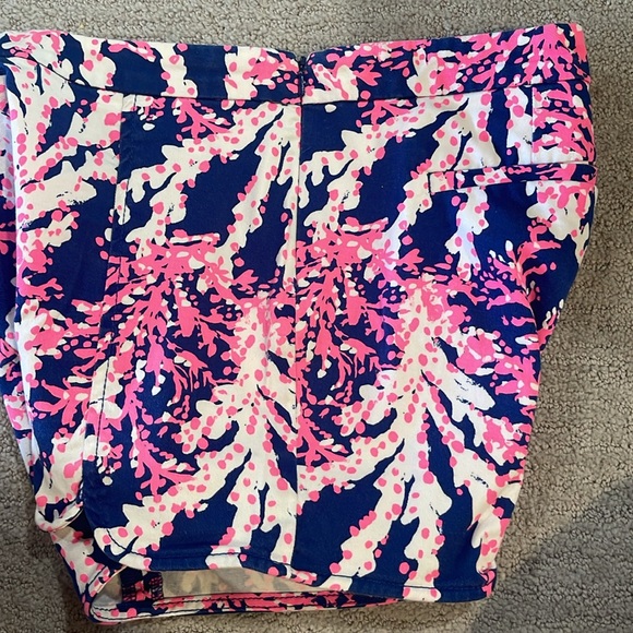 Lilly Pulitzer size 0 shorts - Picture 6 of 6